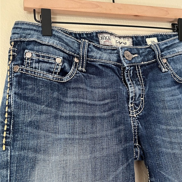 BKE Sabrinaโ Cropped Jeans - Picture 3 of 7